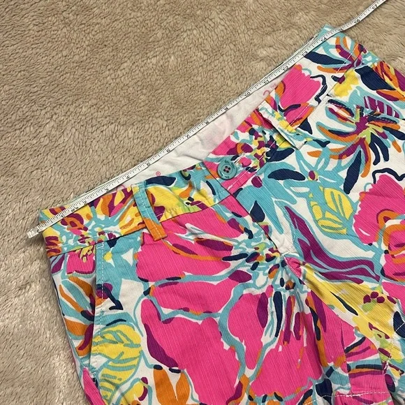 LILLY PULITZER Besame Mucho Callahan Shorts - Picture 6 of 7